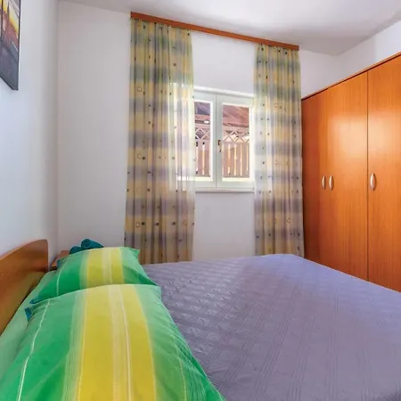 アパート Three-bedroom In