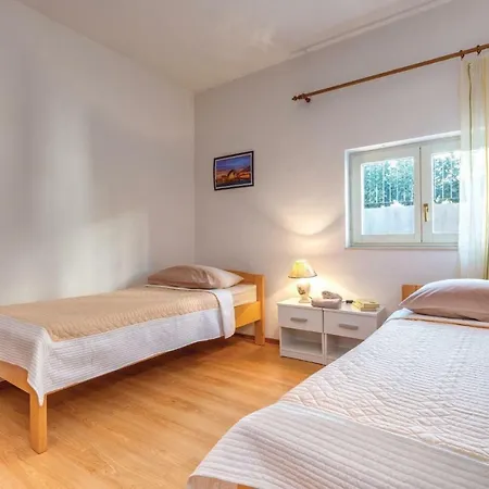 アパート Three-bedroom In スプリト